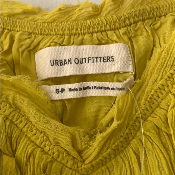 NWT urban outfitters ruffled tank - Picture 5 of 5